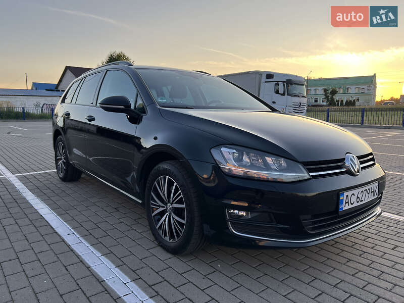 Універсал Volkswagen Golf 2016 в Луцьку