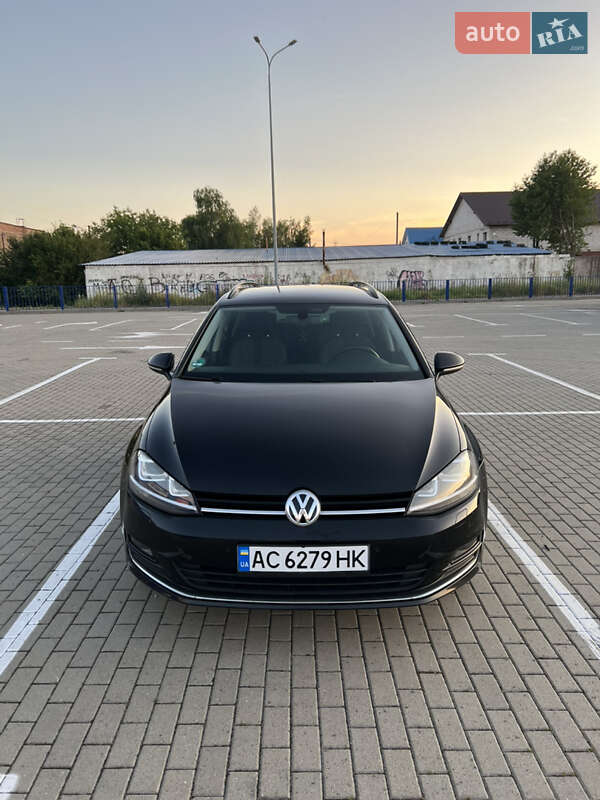 Універсал Volkswagen Golf 2016 в Луцьку