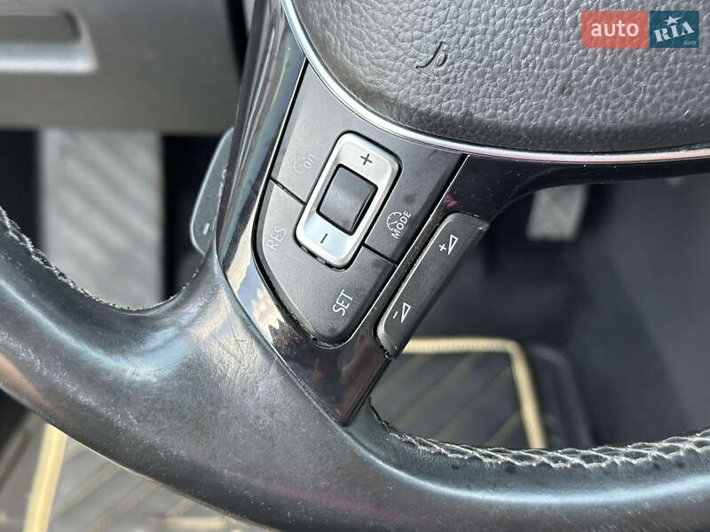 Хэтчбек Volkswagen Golf 2014 в Харькове