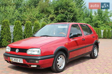 Хэтчбек Volkswagen Golf 1993 в Жовкве