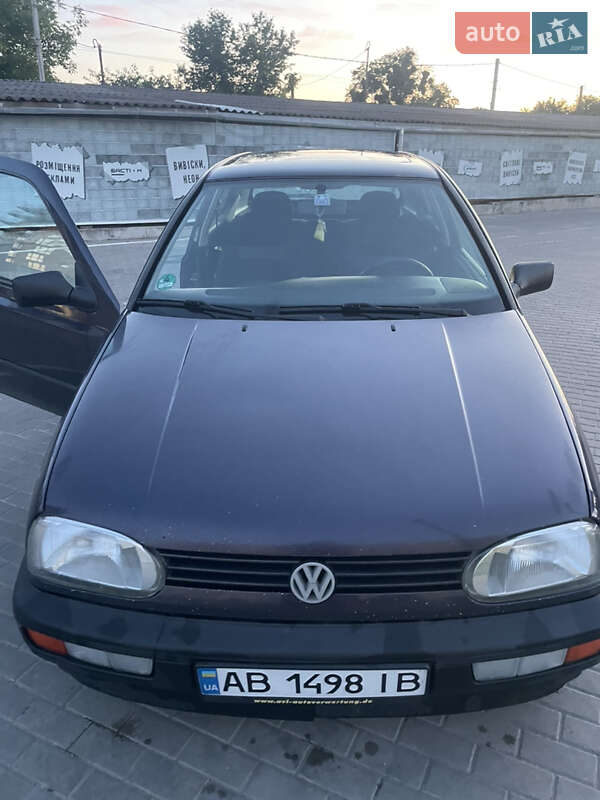 Хетчбек Volkswagen Golf 1994 в Вінниці
