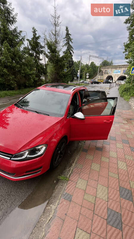 Універсал Volkswagen Golf 2015 в Тернополі