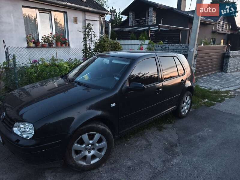 Volkswagen Golf 2003