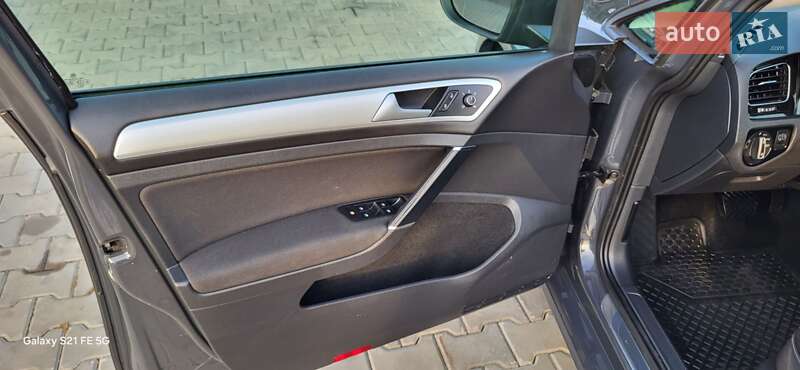 Універсал Volkswagen Golf 2014 в Луцьку