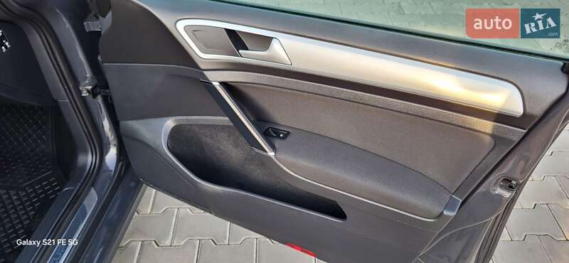 Універсал Volkswagen Golf 2014 в Луцьку