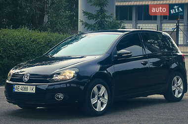 Хэтчбек Volkswagen Golf 2011 в Киеве