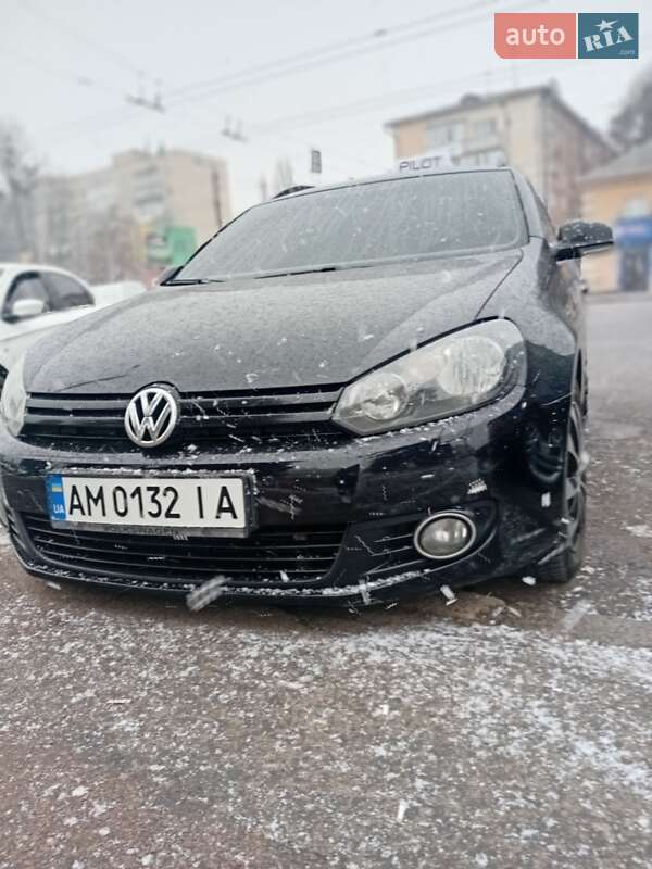 Универсал Volkswagen Golf 2013 в Киеве