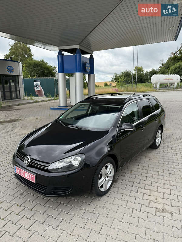Универсал Volkswagen Golf 2010 в Красилове