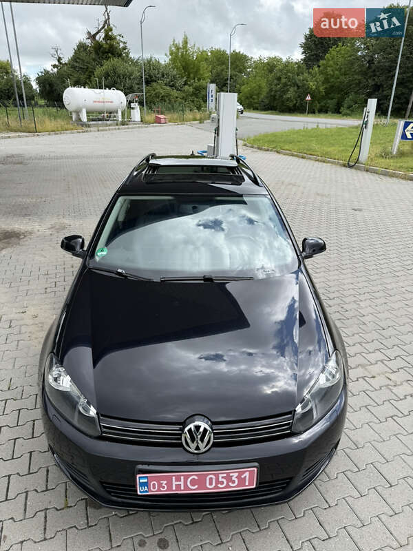 Универсал Volkswagen Golf 2010 в Красилове