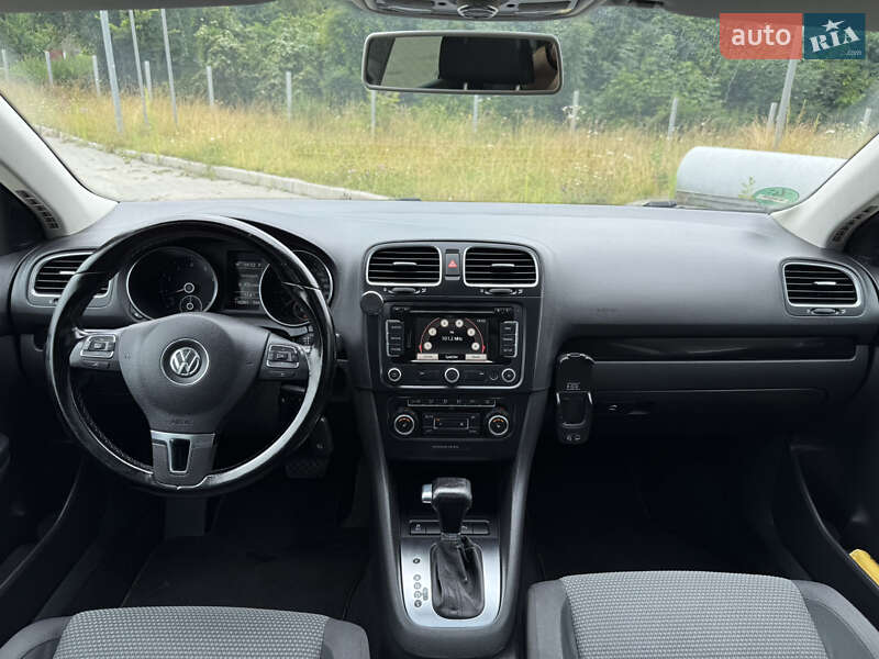 Универсал Volkswagen Golf 2010 в Красилове