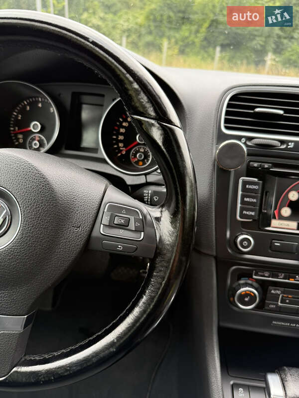 Универсал Volkswagen Golf 2010 в Красилове