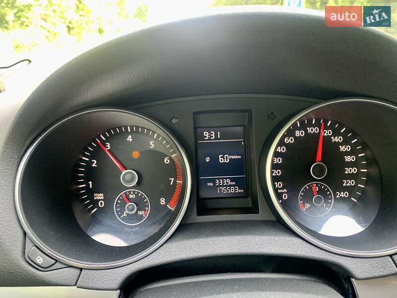 Хэтчбек Volkswagen Golf 2009 в Виннице