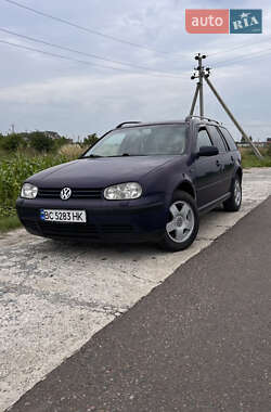 Универсал Volkswagen Golf 2003 в Буске