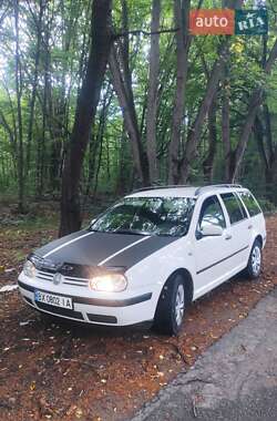 Универсал Volkswagen Golf 2001 в Виньковцах