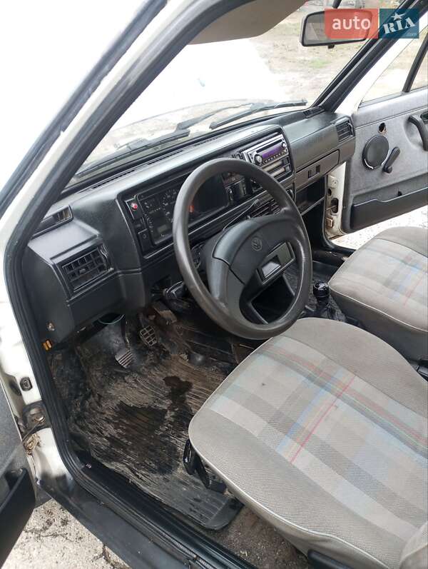 Хетчбек Volkswagen Golf 1986 в Івано-Франківську