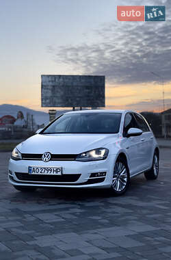 Хэтчбек Volkswagen Golf 2014 в Хусте