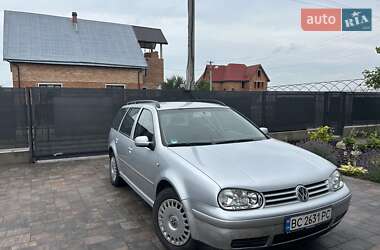 Універсал Volkswagen Golf 2004 в 