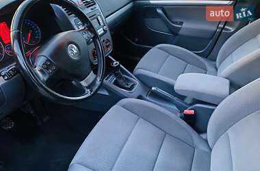 Хетчбек Volkswagen Golf 2008 в Мукачевому