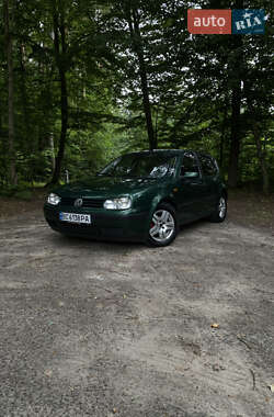 Хэтчбек Volkswagen Golf 1998 в Бродах