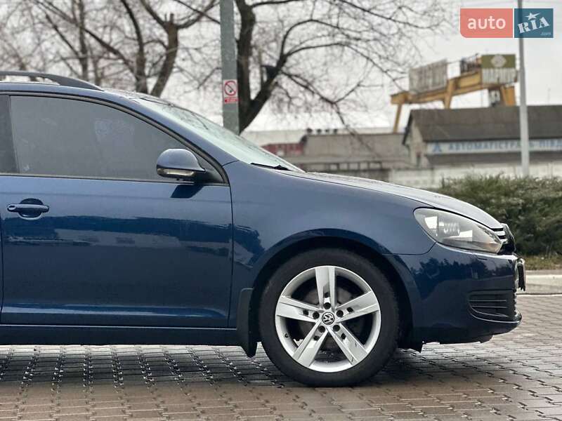 Универсал Volkswagen Golf 2013 в Киеве
