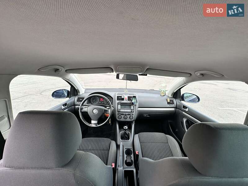Хэтчбек Volkswagen Golf 2007 в Киеве