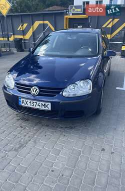 Хэтчбек Volkswagen Golf 2004 в Харькове