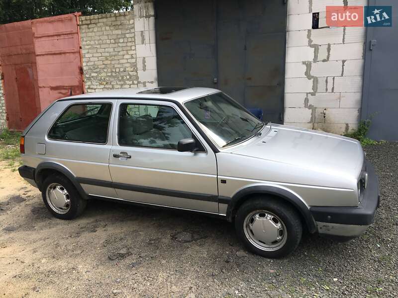 Хэтчбек Volkswagen Golf 1989 в Ковеле
