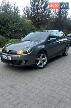 Универсал Volkswagen Golf 2010 в Ужгороде