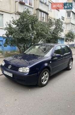 Хетчбек Volkswagen Golf 2000 в Чернівцях