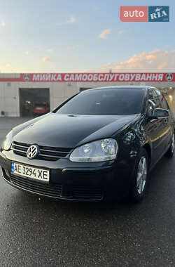 Хэтчбек Volkswagen Golf 2004 в Кривом Роге