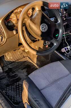 Хэтчбек Volkswagen Golf 2003 в Львове