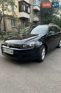Универсал Volkswagen Golf 2010 в Киеве