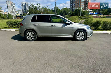 Хэтчбек Volkswagen Golf 2018 в 