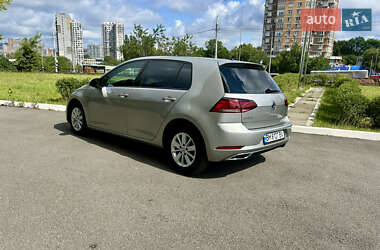 Хэтчбек Volkswagen Golf 2018 в 