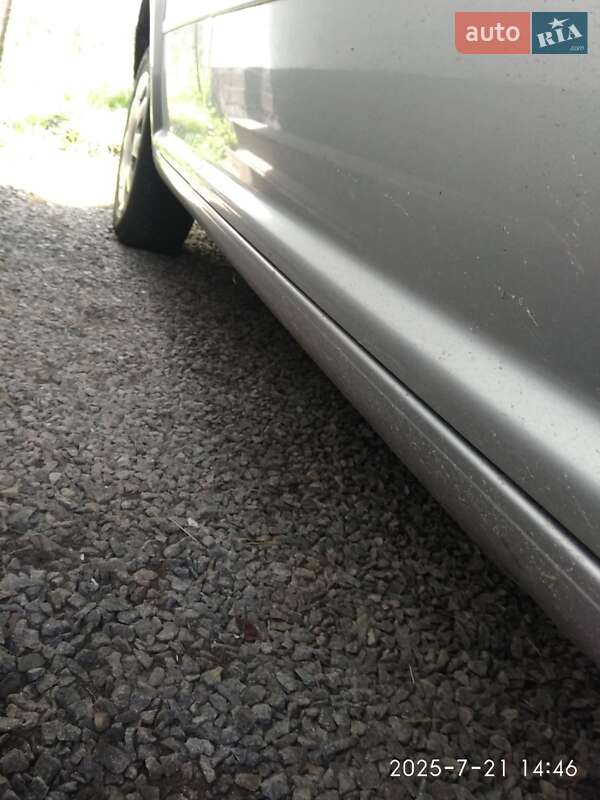 Універсал Volkswagen Golf 2003 в Житомирі