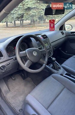 Хэтчбек Volkswagen Golf 2006 в 