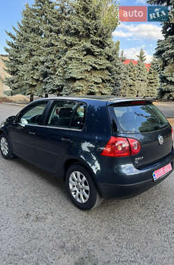 Хэтчбек Volkswagen Golf 2006 в 