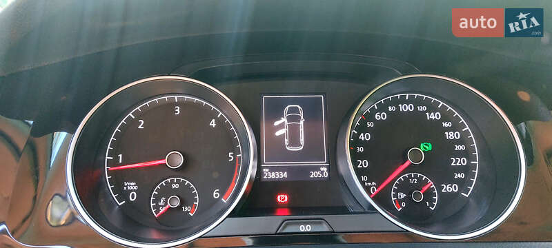 Універсал Volkswagen Golf 2017 в Конотопі