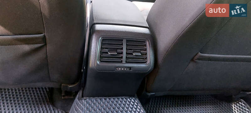 Універсал Volkswagen Golf 2017 в Конотопі