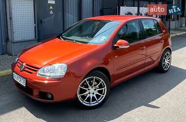 Хетчбек Volkswagen Golf 2006 в Ужгороді