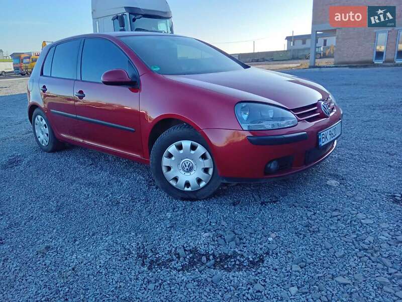 Хетчбек Volkswagen Golf 2004 в Рівному фото 2 Хетчбек Volkswagen Golf 2004 в Рівному