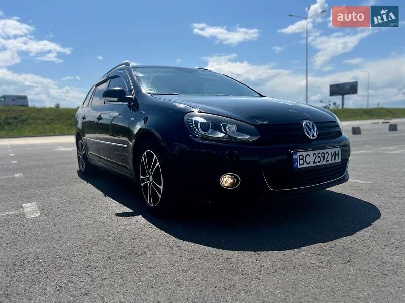 Універсал Volkswagen Golf 2012 в Львові