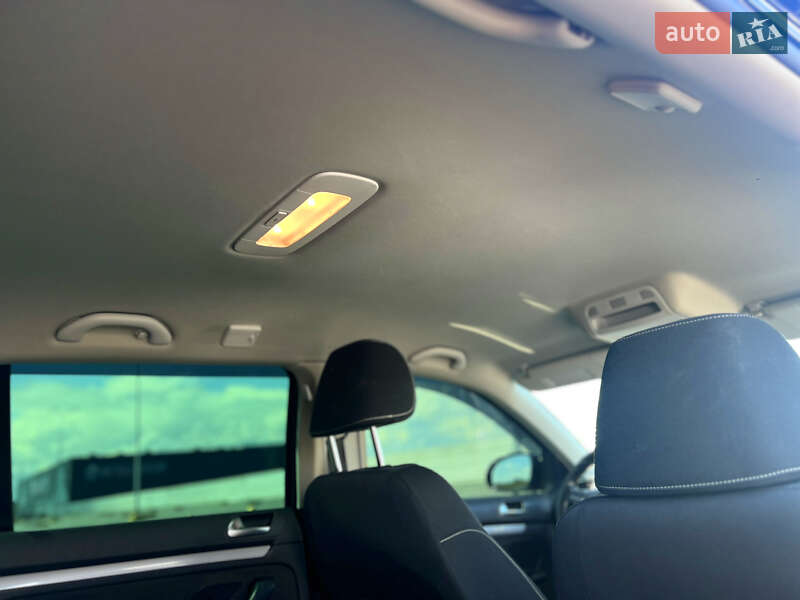 Універсал Volkswagen Golf 2012 в Львові