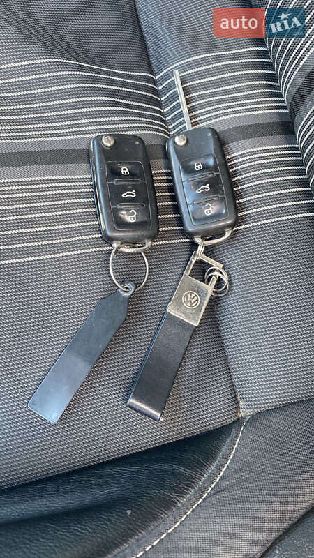 Універсал Volkswagen Golf 2012 в Львові