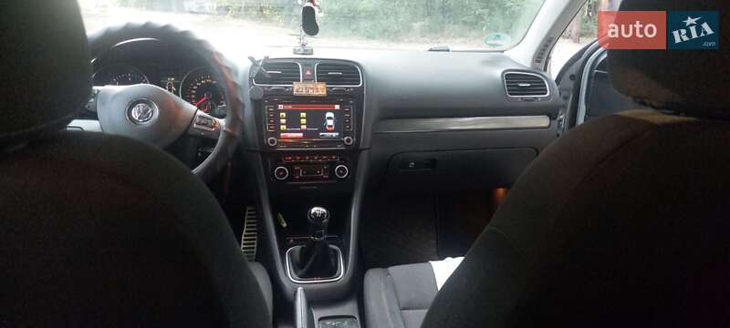 Универсал Volkswagen Golf 2011 в Полтаве