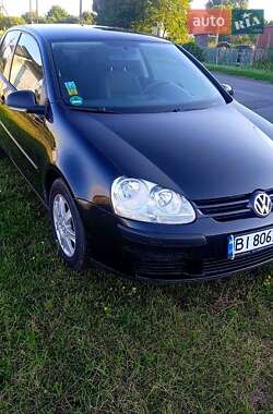 Хетчбек Volkswagen Golf 2004 в Зіньківі