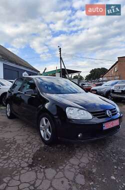 Хэтчбек Volkswagen Golf 2008 в 