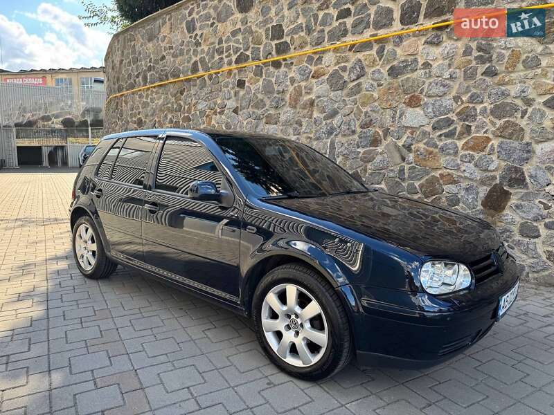 Хетчбек Volkswagen Golf 2001 в Вінниці