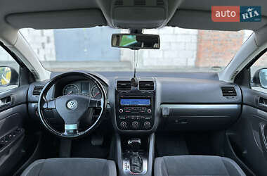 Универсал Volkswagen Golf 2009 в 