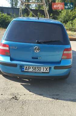 Хэтчбек Volkswagen Golf 2003 в 
